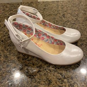 Jelly pop white iridescent wedges size 3